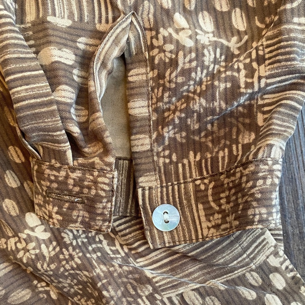Ann Taylor Brown 100% Silk Patterned Blouse - Picture 8 of 9